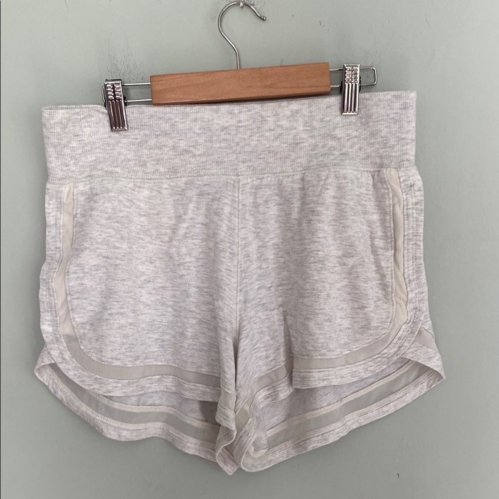 Athleta Women’s Light Gray Soft Lounge Shorts size Small